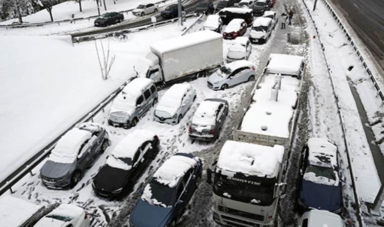 İstanbul Valiliği'nden yeni TIR ve kamyon kararı