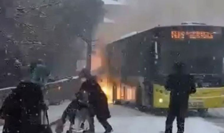 İstanbul'da seyir halindeki İETT otobüsünde yangın