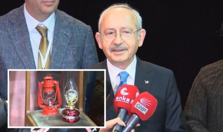 Son dakika: Kılıçdaroğlu elektriği kesilen Moda Sahnesi'ni ziyaret etti