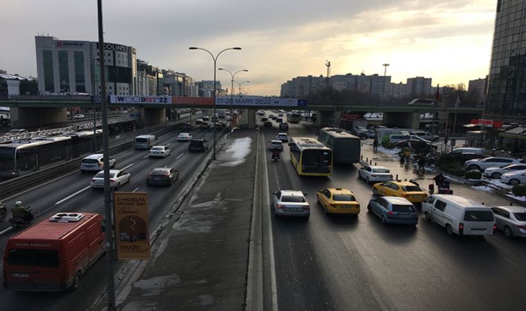 Kar tatili sona erdi: Trafik yoğunluğu yüzde 50'yi geçti