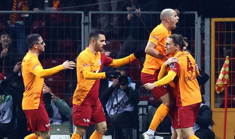 Galibiyetin ardından Galatasaray'dan Beşiktaş'a 'şarkılı' gönderme