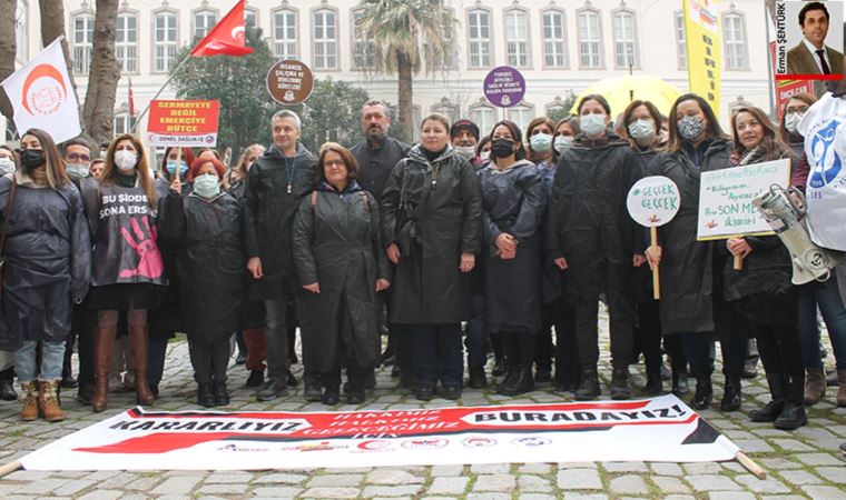 Sağlık çalışanlarından Bakan Koca'ya istifa çağrısı