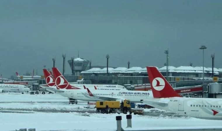 THY, İstanbul'da beklenen kar yağışı nedeniyle 57 seferini iptal etti