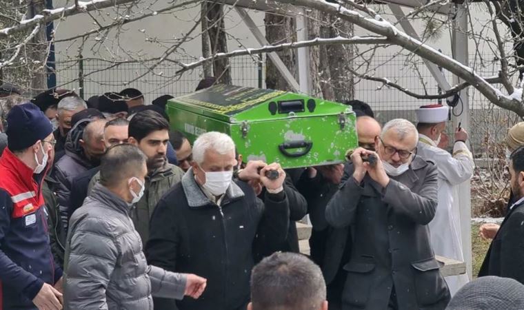 Arkadaşıyla birlikte intihar eden lise öğrencisi son yolculuğuna uğurlandı