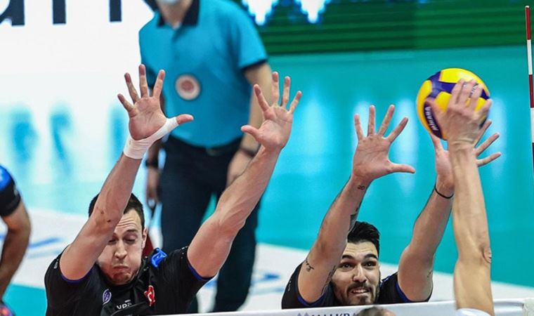 Halkbank adını finale yazdırdı