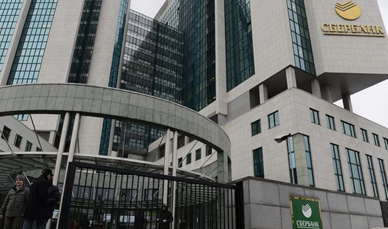 Rusya'nın en büyük bankası Sberbank'tan Avrupa kararı: Çekiliyor