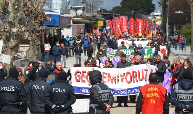 İzmir'de 'Geçinemiyoruz' mitingi: Yurttaşlar meydanı doldurdu