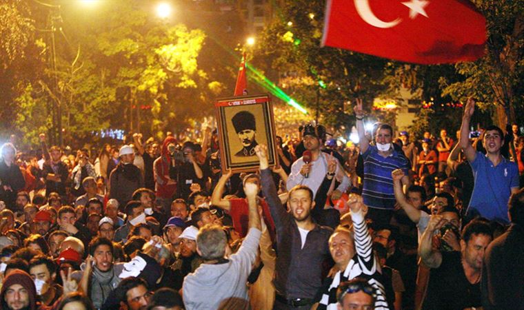 Son dakika: 'Gezi davası'nda karar ertelendi