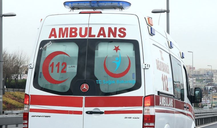 AKP'li başkan belediyeye ait ambulansı canlı yayın aracı yaptı