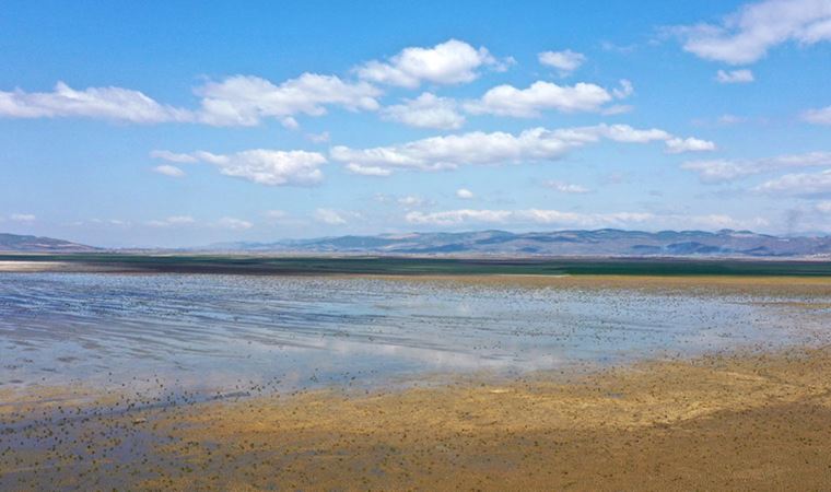 Suları çekilen Marmara Gölü'ne Bozdağ'dan su taşınacak