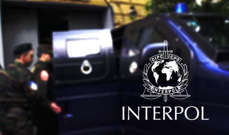 Interpol tarafından aranıyordu: Sahte kimlikle yakalandı