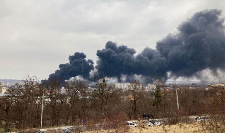 Son Dakika: Ukrayna'nın Lviv kenti 2 roketle vuruldu:  5 kişi yaralandı