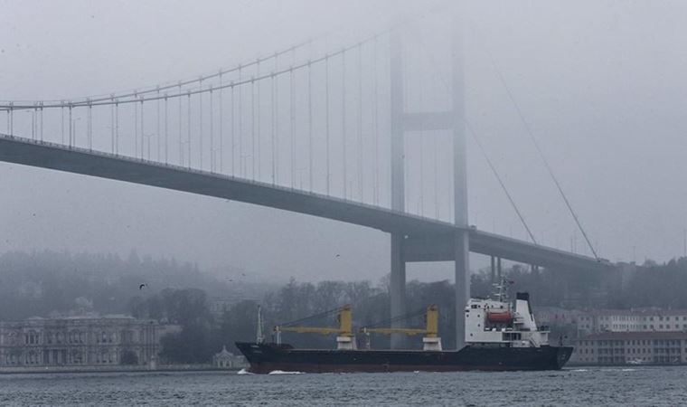 İstanbul Boğazı gemi trafiğine kapandı