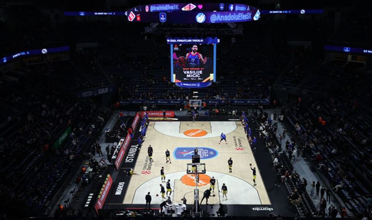 Anadolu Efes-Fenerbahçe Beko maçında seyirci rekoru kırıldı