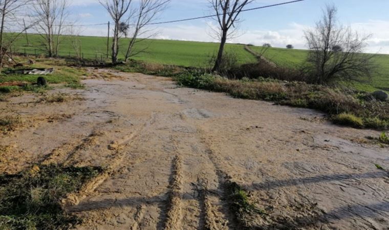 Çanakkale-Malkara Otoyolu'nun su kanalları tamamlanmadı: Köylülerin tarlasını su ve çamur bastı