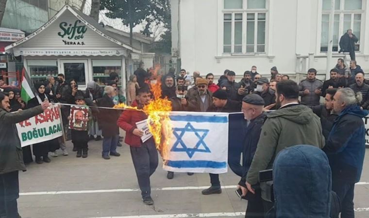 İslamcı gruptan İsrail protestosu: Bayrak yaktılar, Erdoğan ve AKP'yi hedef aldılar