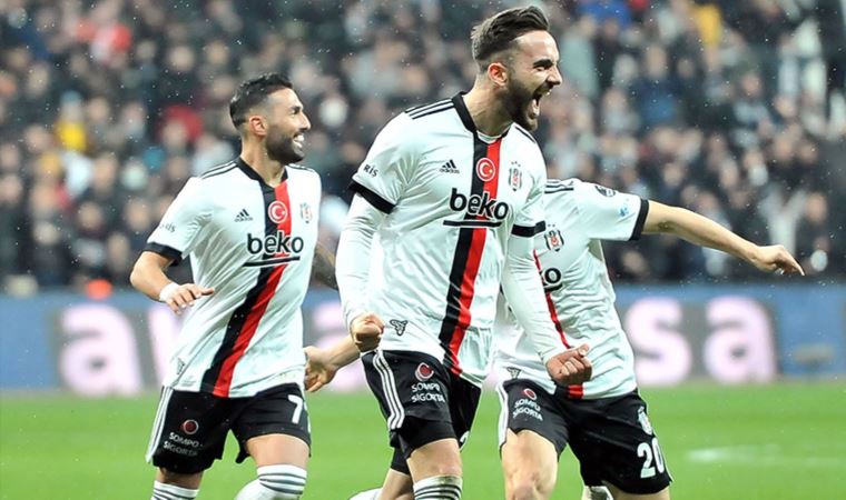 Beşiktaş'ta Kenan Karaman ilk golünü Başakşehir'e attı