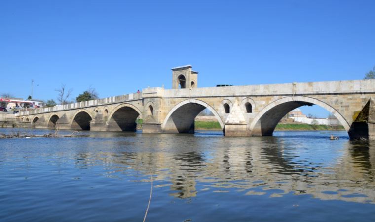 Edirne'de, geçen yıl 'taşan' Tunca Nehri'nin debisi bu yıl düştü