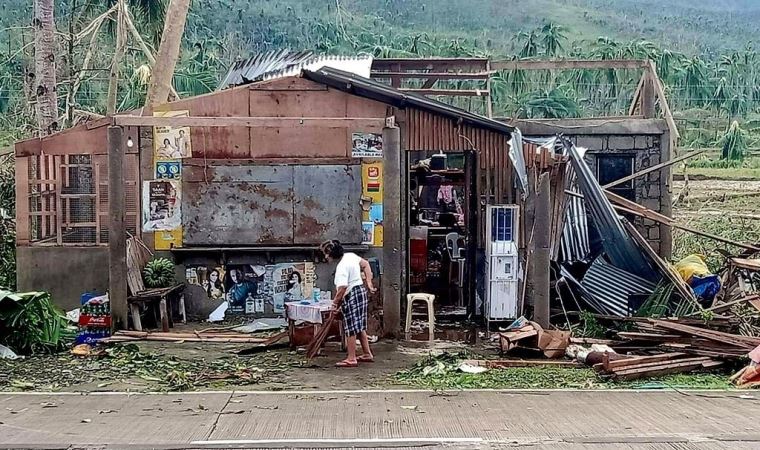 Filipinler’i vuran tropikal fırtınada can kaybı 42’ye yükseldi