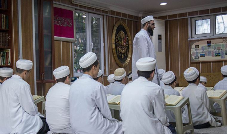 Modern eğitim sistemine karşı İstanbul'un göbeğinde medrese açtılar