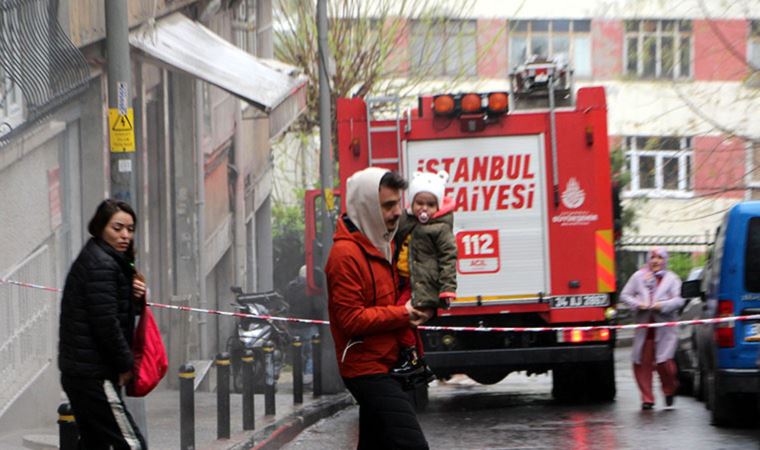 Son dakika: İstanbul’da yeraltı kablolarında patlama