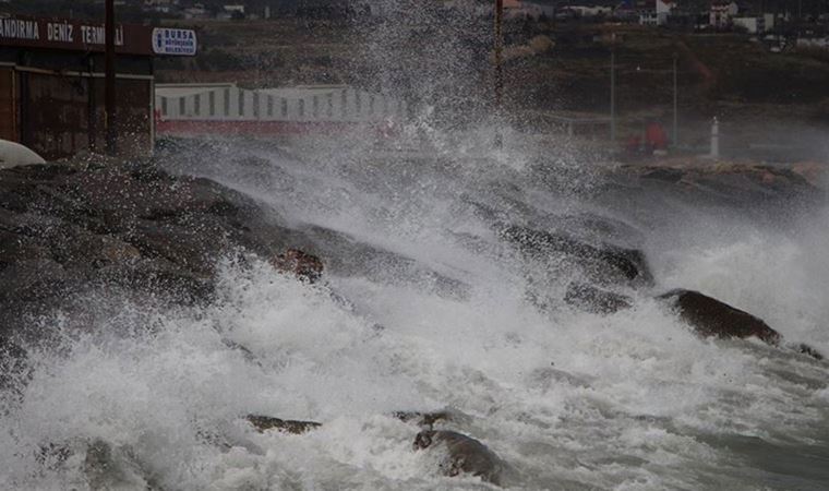 Karadeniz ve Marmara Denizi için fırtına uyarısı