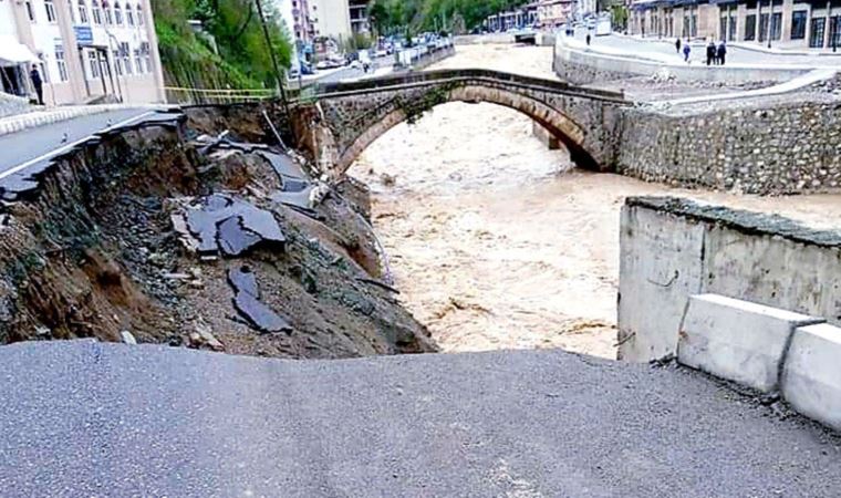 Dereli’de taşkın; yol çöktü, kemer köprü hasar gördü