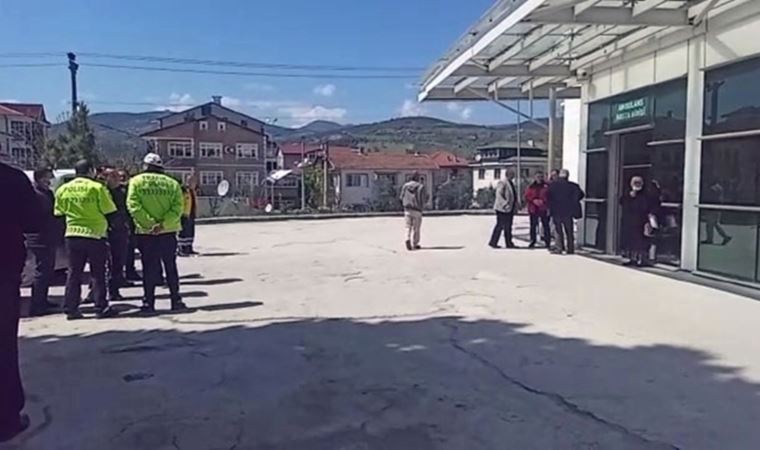 Sakarya'da, lisede çıkan kavgada fenalaşan öğrenci hayatını kaybetti