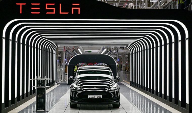 Tesla, yeni özelliğini test etmeye başladı