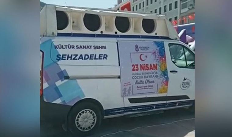 23 Nisan aracından çocuklara 'Dombra' dinlettiler