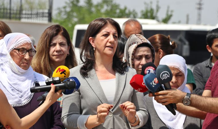 Pervin Buldan adlı tıp önündeki eylemde: 'Sadece tutuklulara değil ailelere ceza veriliyor'