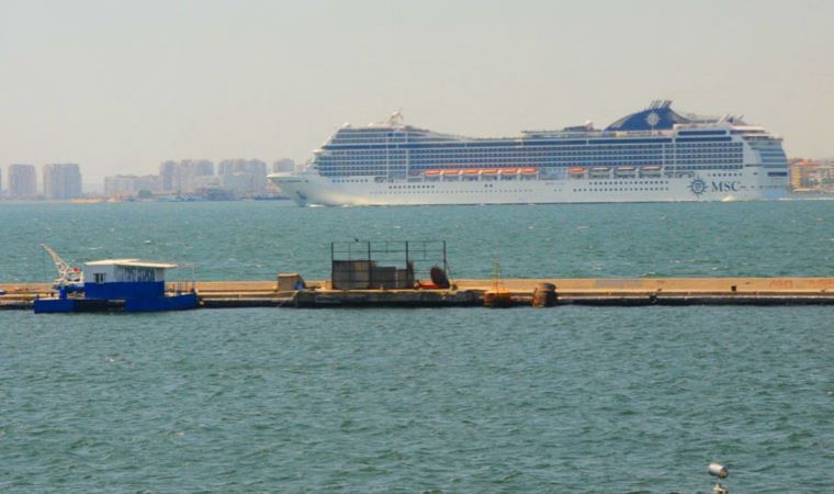 Yüzen otel İzmir Limanı’na demir atacak