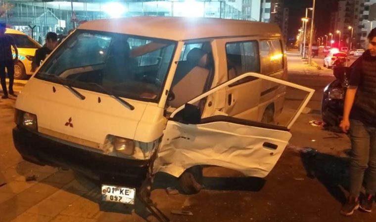 Malatya'da otomobil ile minibüs çarpıştı: 5 yaralı