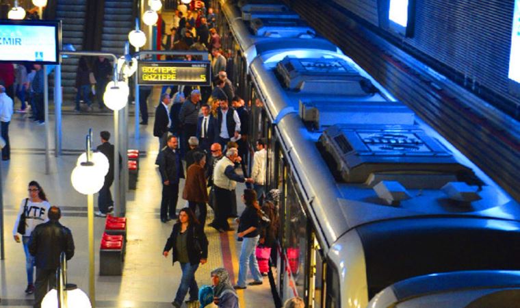 Ekonomik kriz vurdu, İzmir toplu ulaşıma döndü