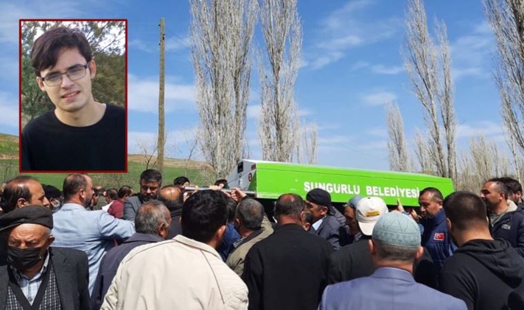 İstanbul'da ormanda ölü bulunan üniversiteli Hamit, Çorum'da toprağa verildi