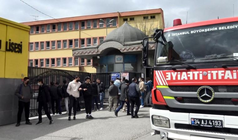 Avcılar'da lisede yangın paniği