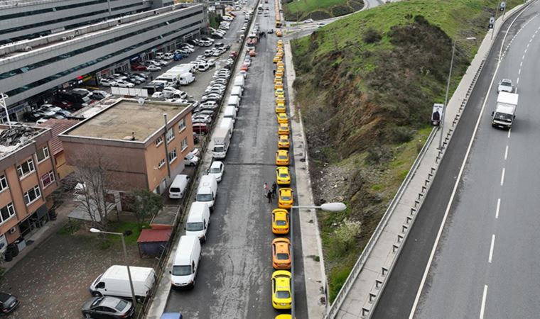 İstanbul'da taksimetre güncelleme kuyruğu (08 Nisan 2022)