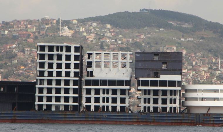 İstanbul'dan adeta bir apartman geçti