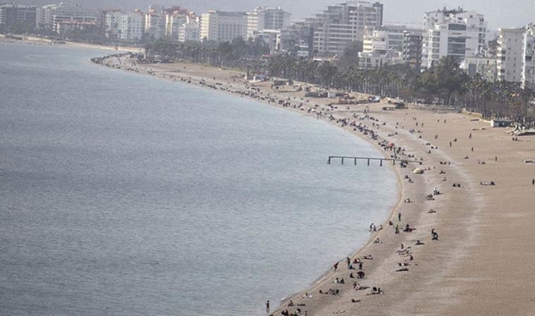 Antalya ve Muğla'nın sahillerinde hareketlilik yaşanıyor