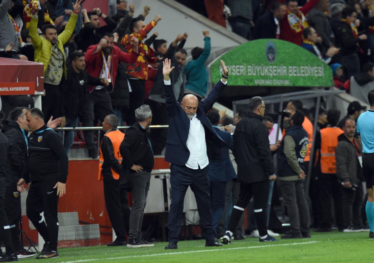 Uğurcan Çakır'dan Kayserispor maçının ardından taraftara tepki