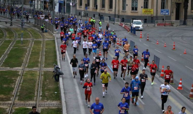 Maraton İzmir’de sivil topluma 4 milyon TL’lik katkı