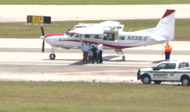 Florida'da pilotu kendinden geçen uçağı, hiç uçuş eğitimi olmayan bir yolcu indirdi