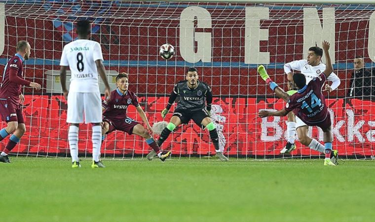 Altay, İstanbul'da ilk peşinde