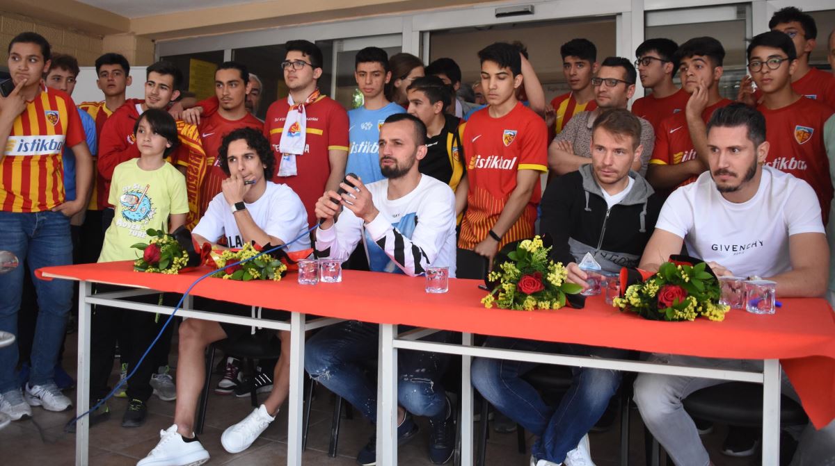 İlhan Parlak: En büyük hayalim Kayserispor formasıyla Türkiye Kupasını kazanmak