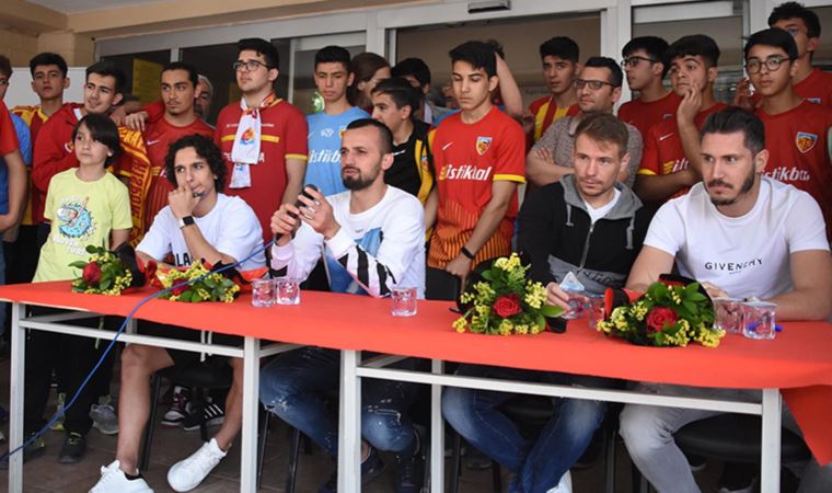 İlhan Parlak: En büyük hayalim Kayserispor formasıyla Türkiye Kupasını kazanmak