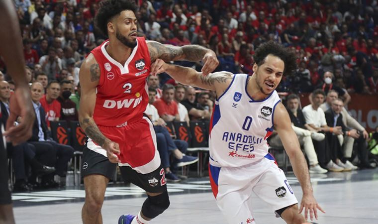 Anadolu Efes'ten Shane Larkin: Şampiyonluğa odaklandık