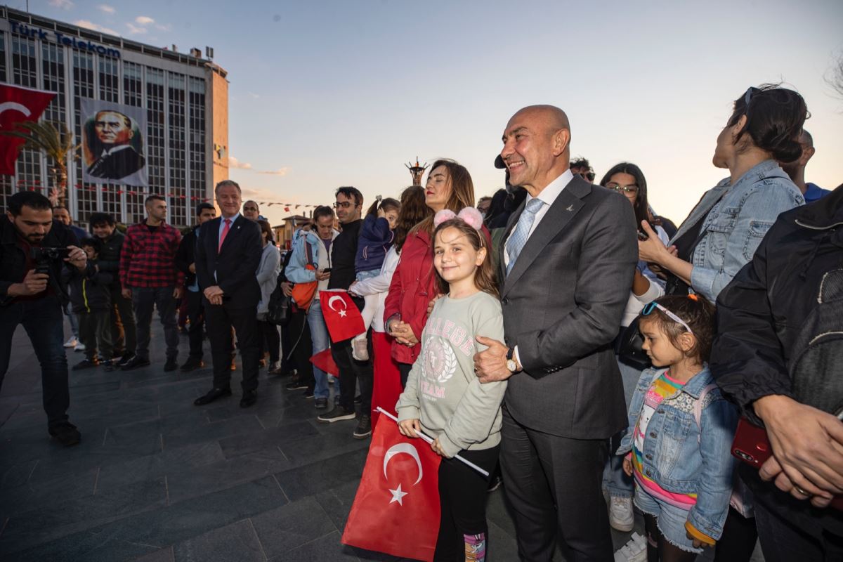 İzmir'de unutulmayacak 19 Mayıs kutlaması