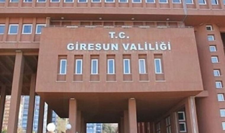 Liseli öğrencileri ifşa eden 2 polise uzaklaştırma