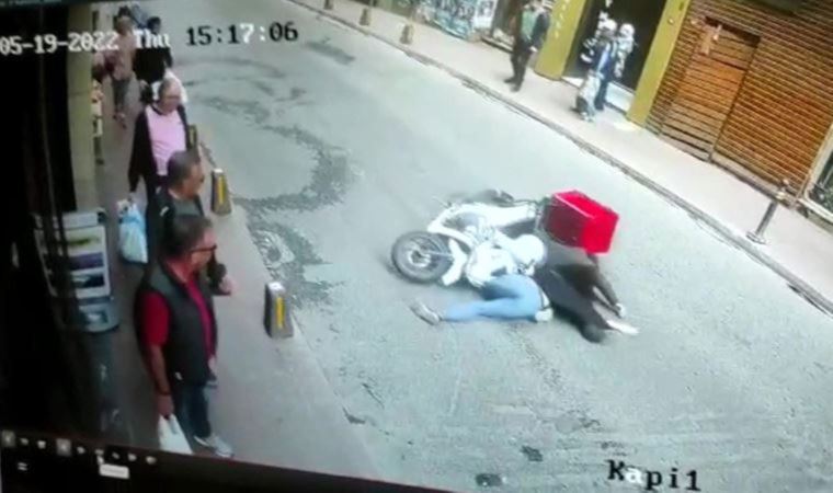 Şişli'de ilginç kaza: Boş caddede moto kurye çarptı (21 Mayıs 2022) (Video Haber)