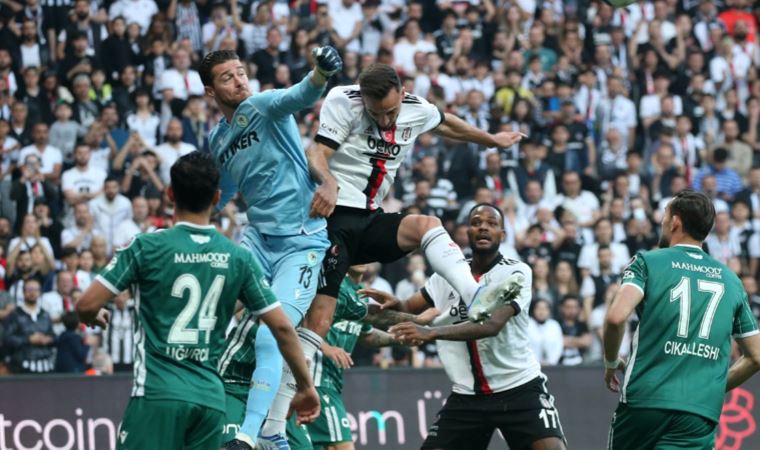 Beşiktaş ve Konyaspor kapanışta puanları paylaştı!  Beşiktaş 1-1 İttifak Holding Konyaspor